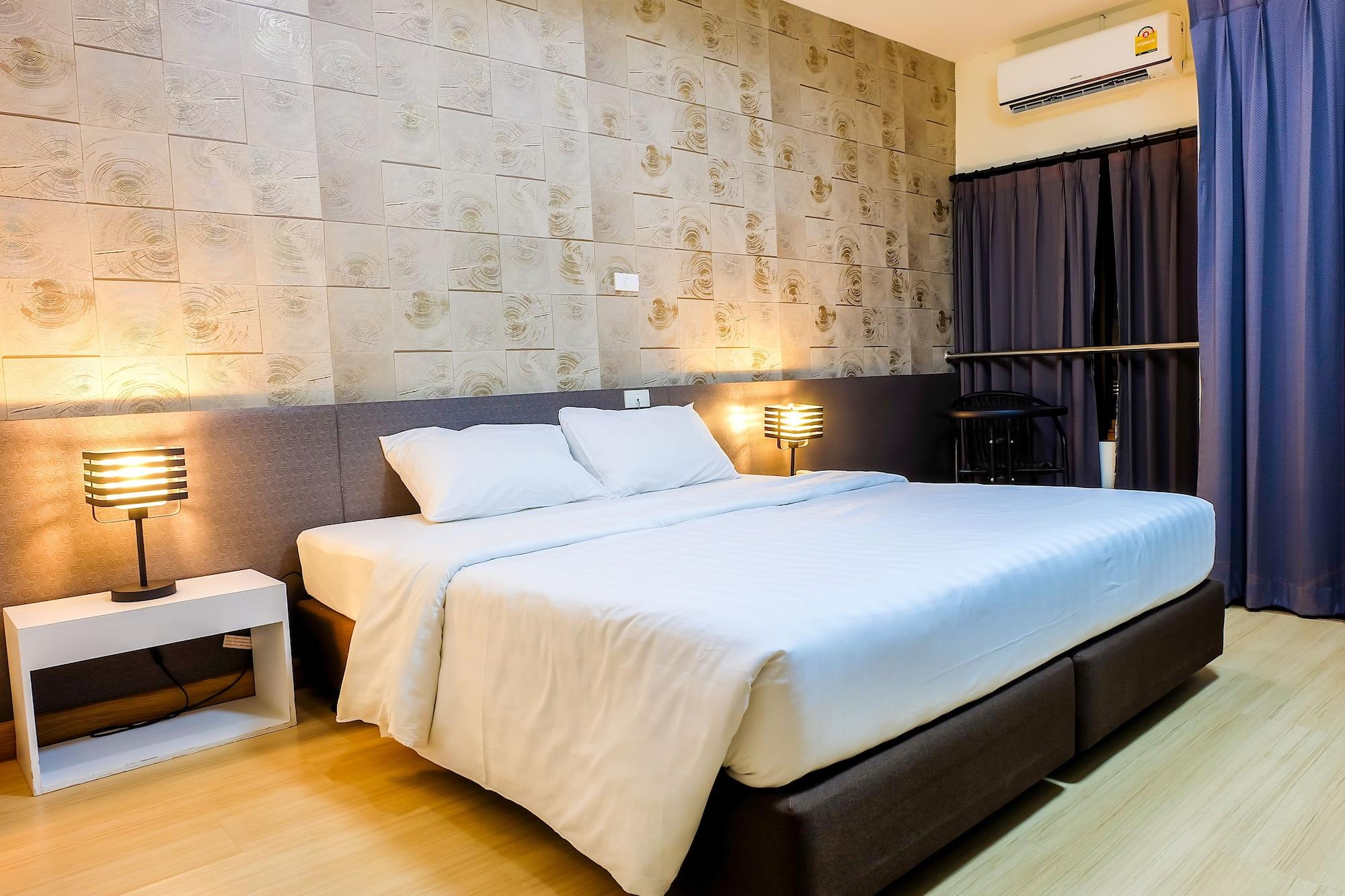 Prajaktra City Hostel Удон Тани Екстериор снимка