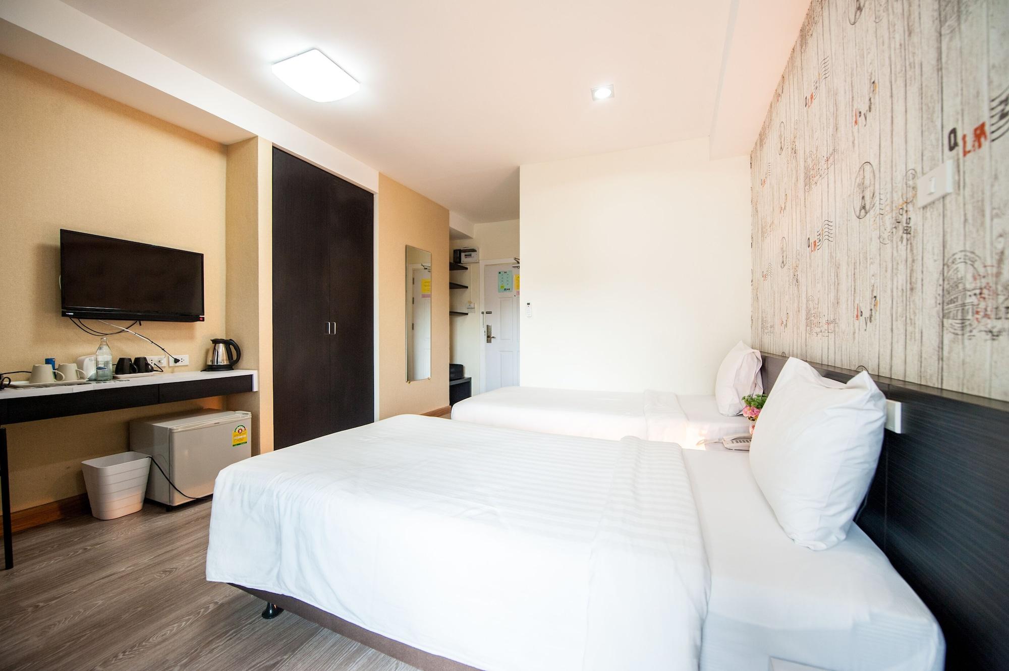 Prajaktra City Hostel Удон Тани Екстериор снимка