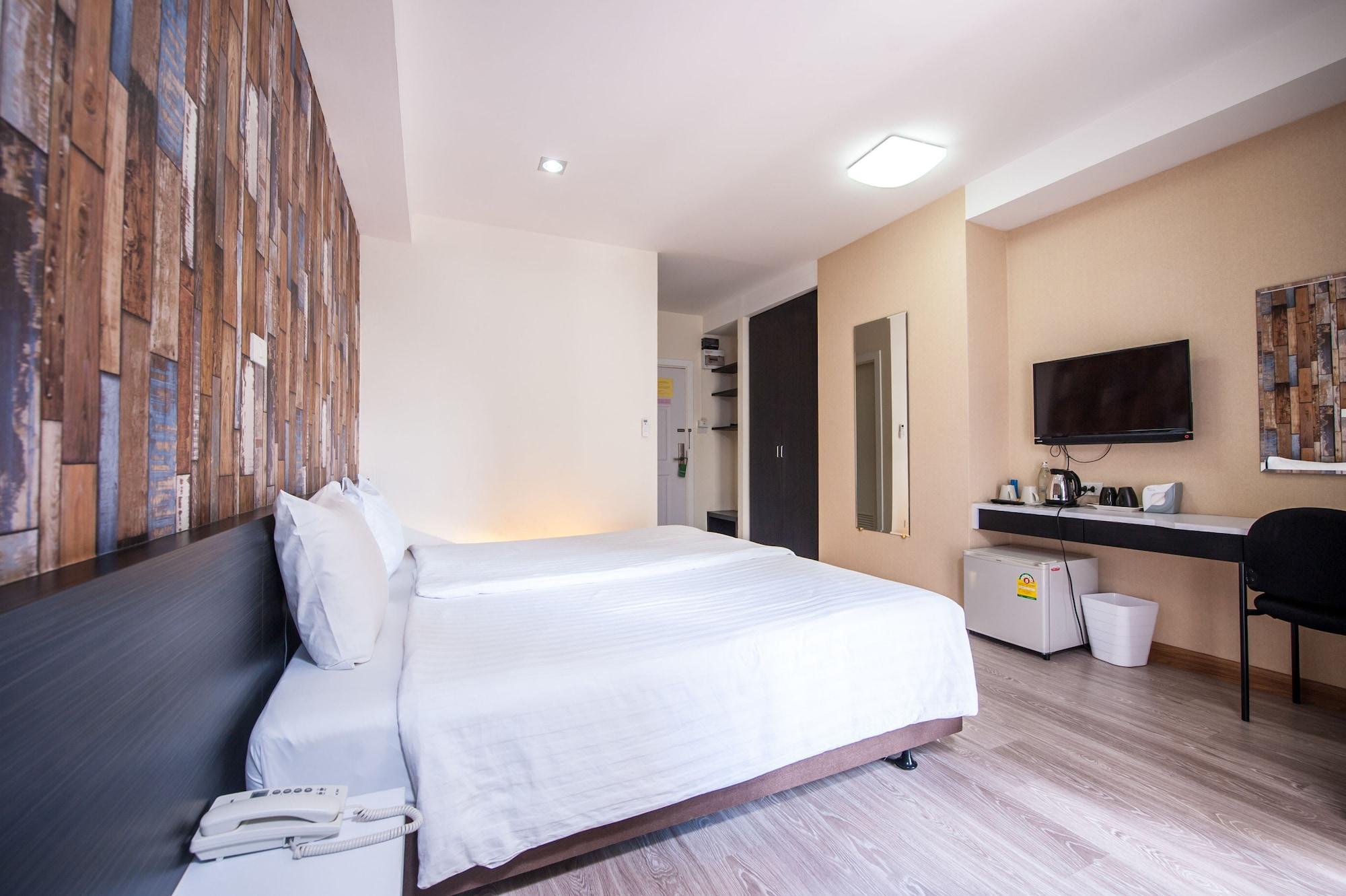 Prajaktra City Hostel Удон Тани Екстериор снимка