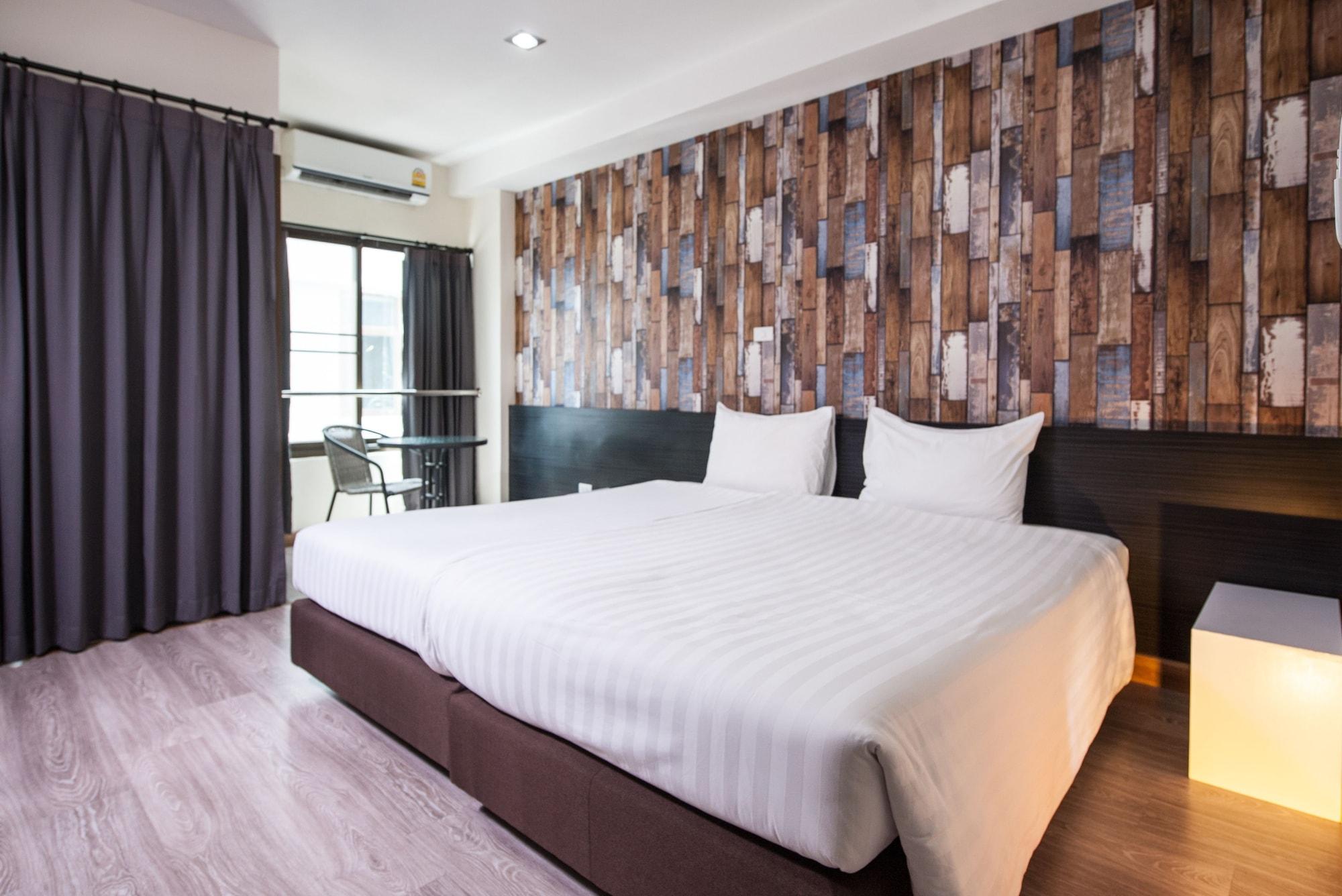 Prajaktra City Hostel Удон Тани Екстериор снимка