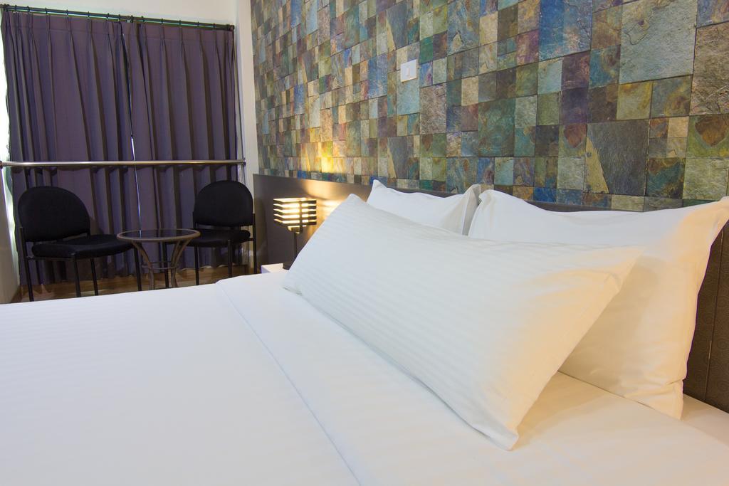 Prajaktra City Hostel Удон Тани Екстериор снимка