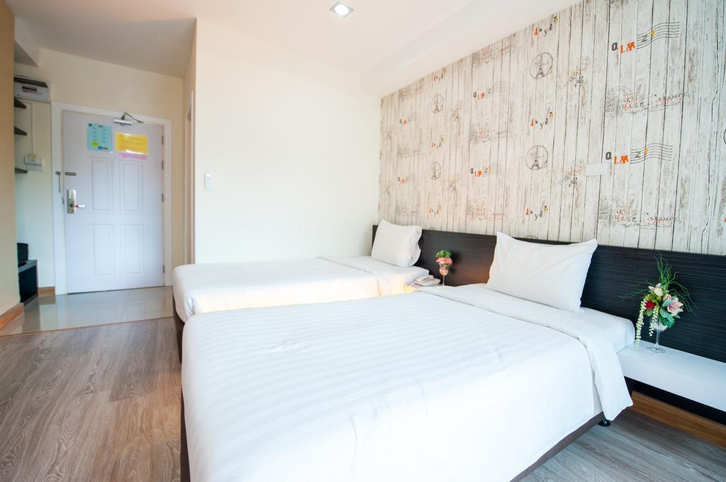 Prajaktra City Hostel Удон Тани Екстериор снимка