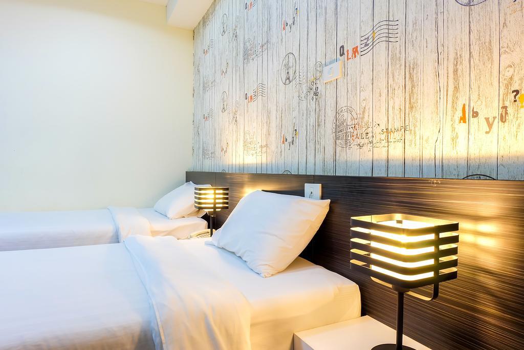 Prajaktra City Hostel Удон Тани Екстериор снимка