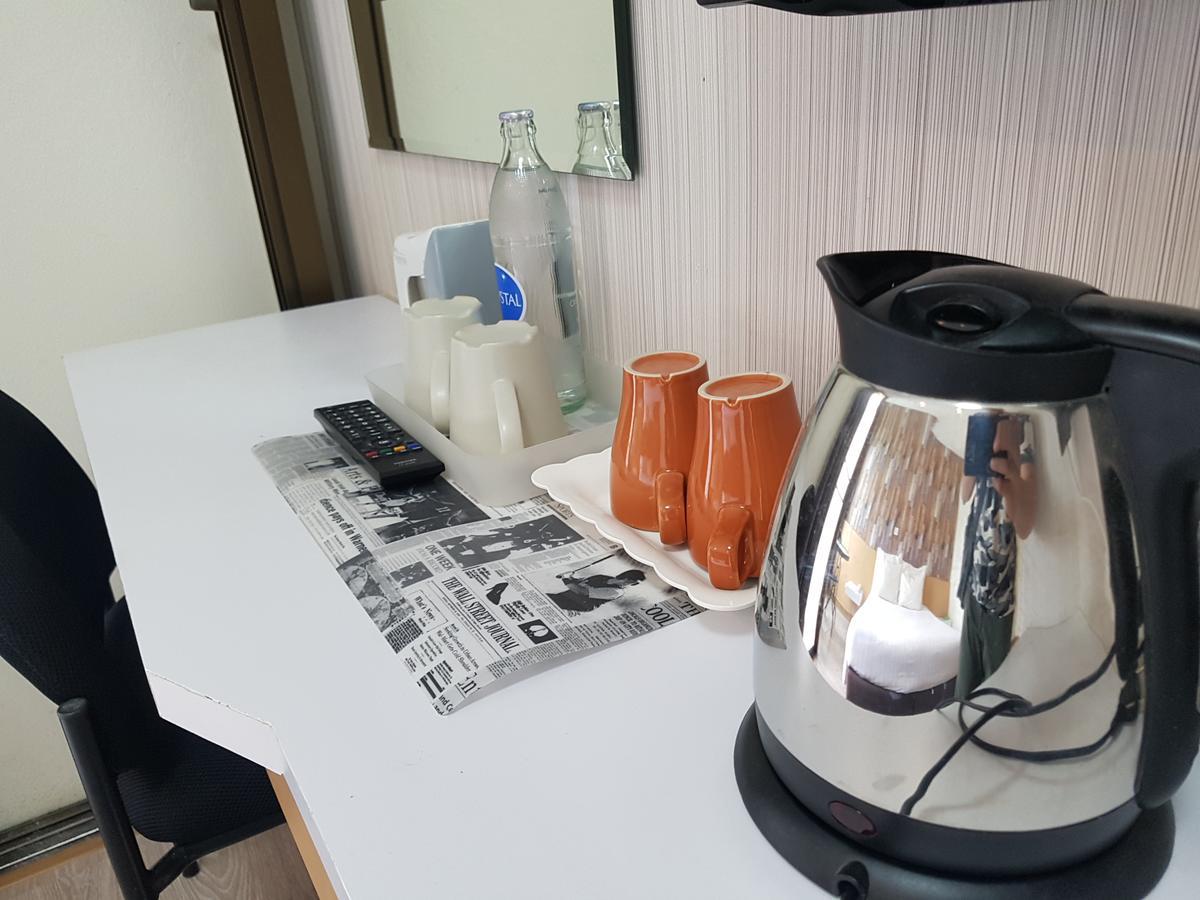 Prajaktra City Hostel Удон Тани Екстериор снимка